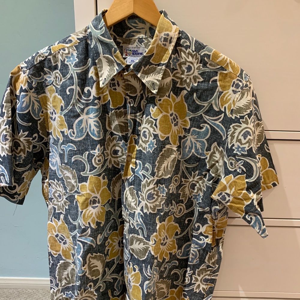 REYN SPOONER MEN’s BUTTON UP